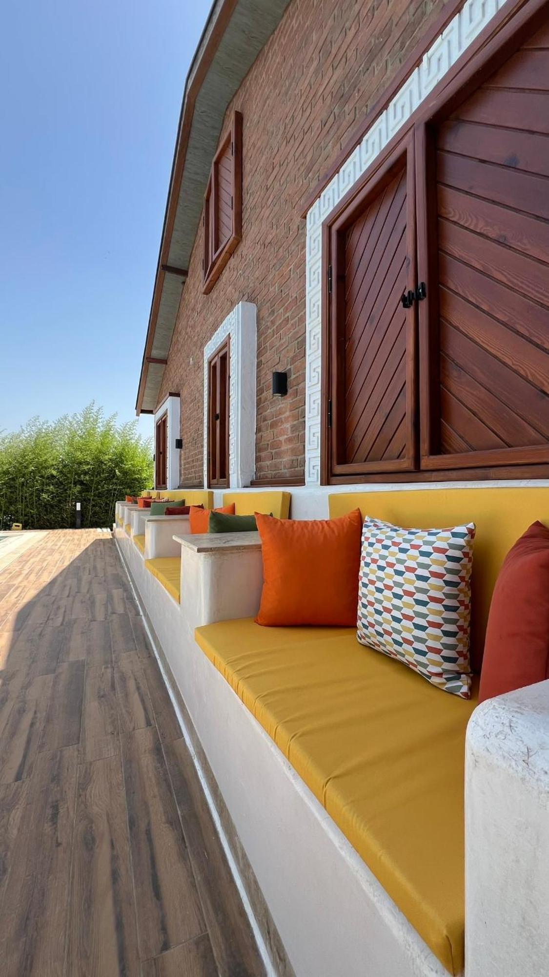 Mandalin Glamping Hotel Селчук Екстериор снимка